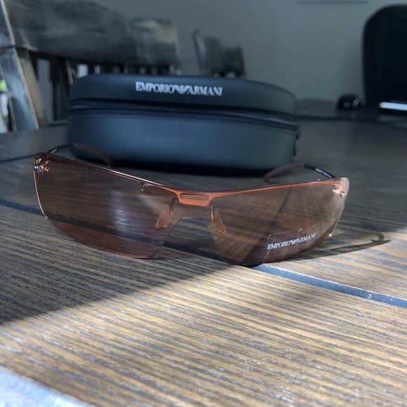 Empori Armani Sunglasses with case - Picture 2 of 2